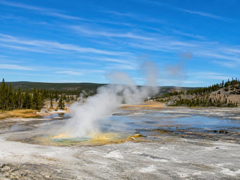 Yellowstone, Grand Teton, Devils Tower & Mount Rushmore 7-Day Tour